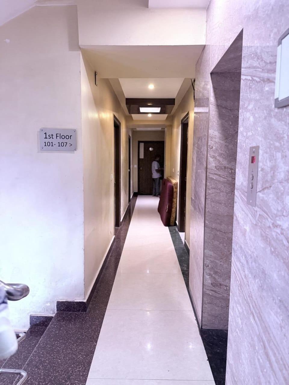 Rajkamal Palace - Near Kashi Vishwanath Temple 瓦拉纳西 外观 照片
